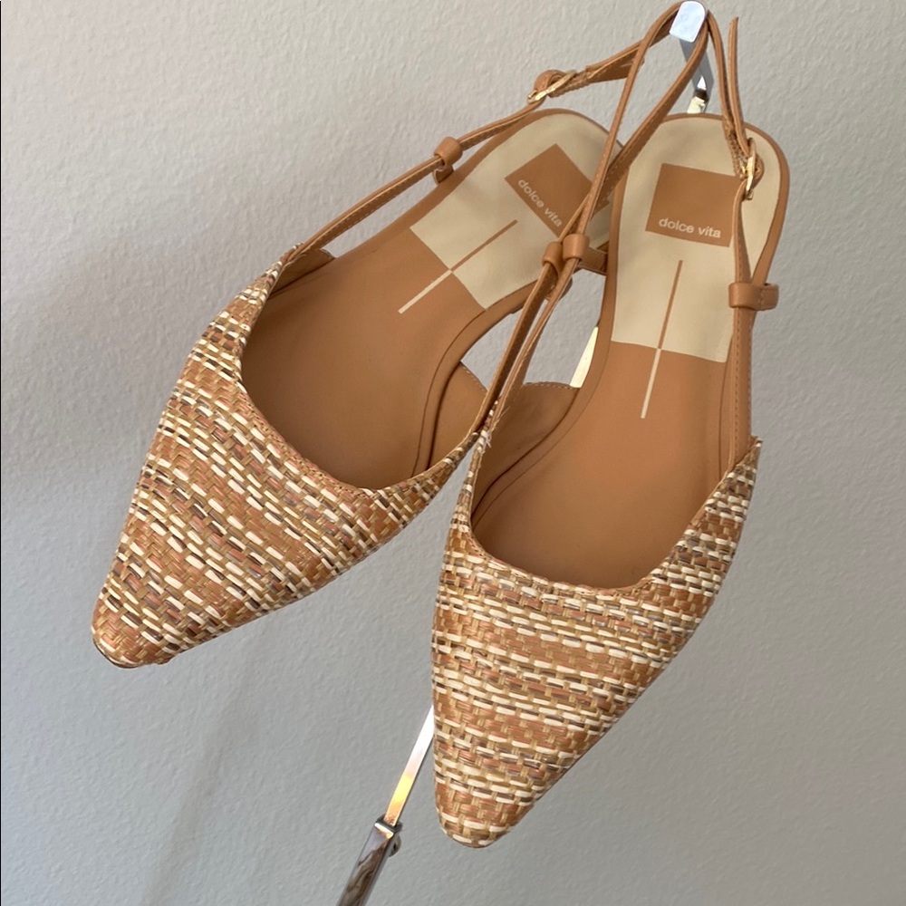 Dolce Vita Women's Tan Woven Flats sling back size 8 medium